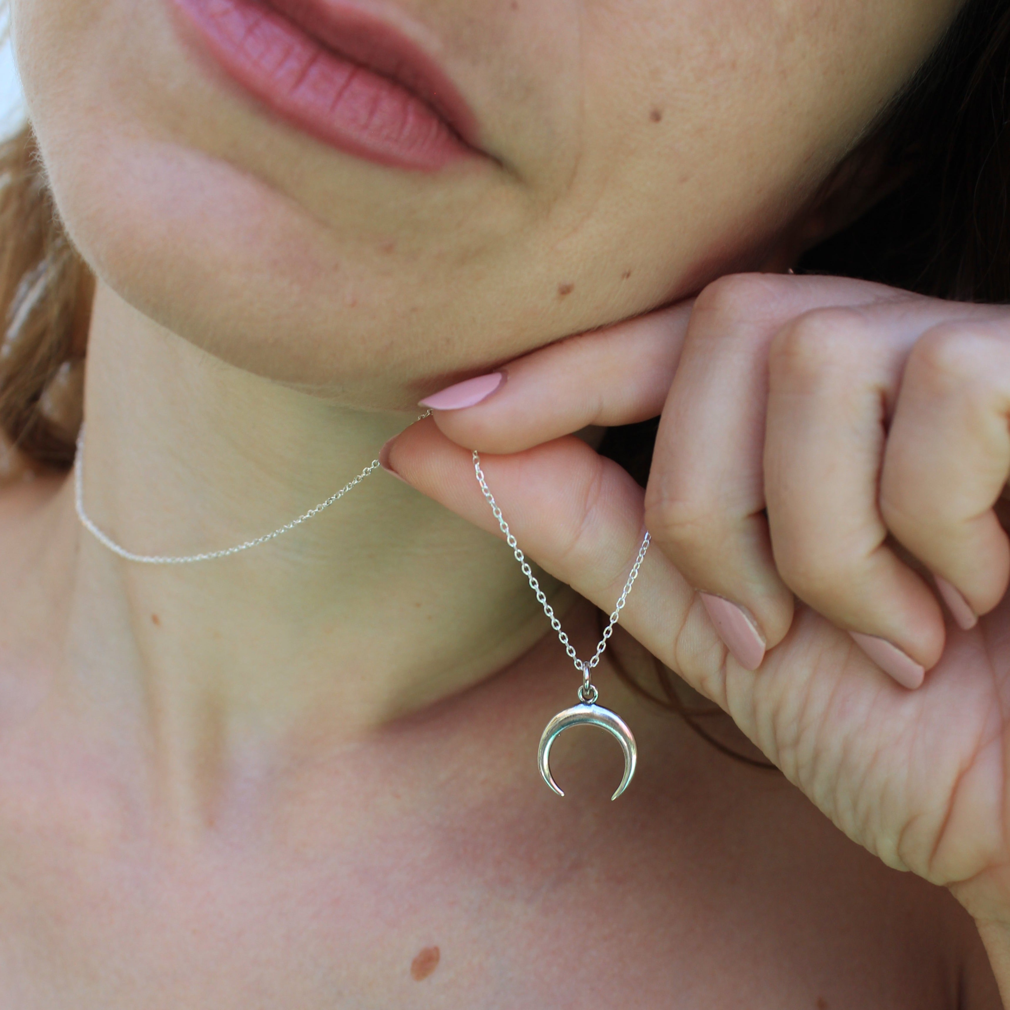 Collar Luna invertida en plata de ley - ALVENT