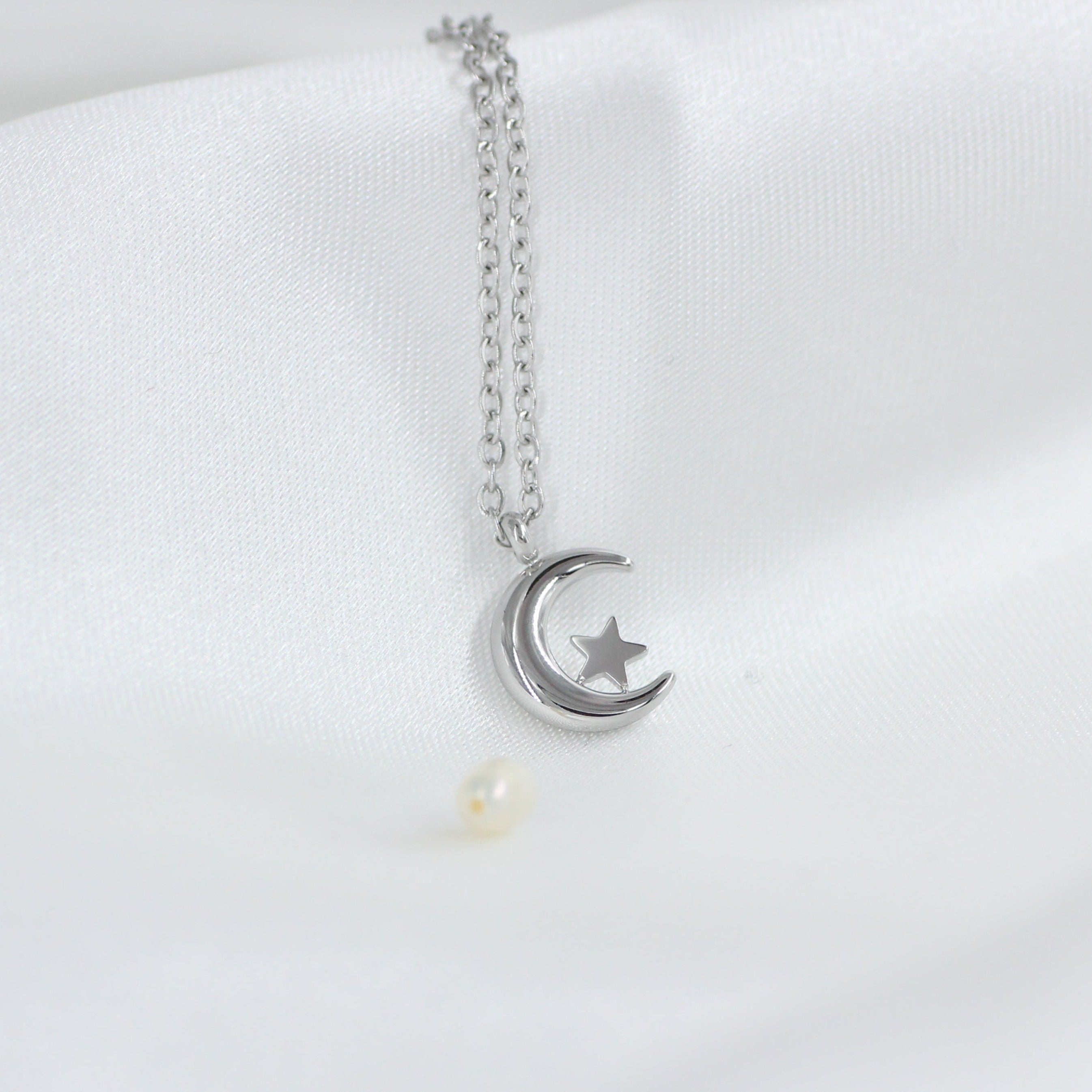 Collar Delicate Moon