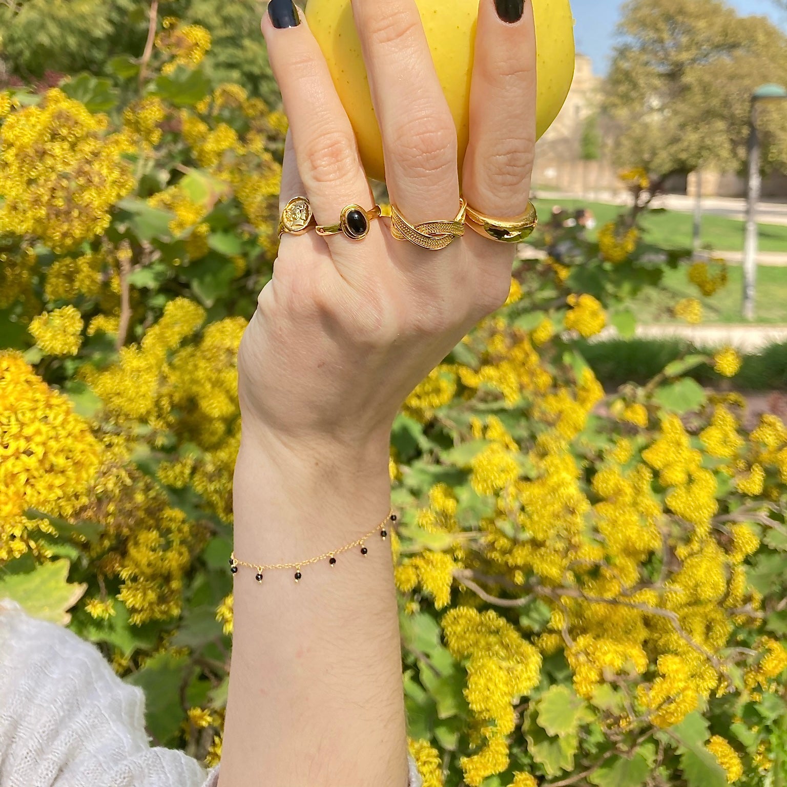 Pulsera de plata con colgantes de espinela | Pulseras de moda
