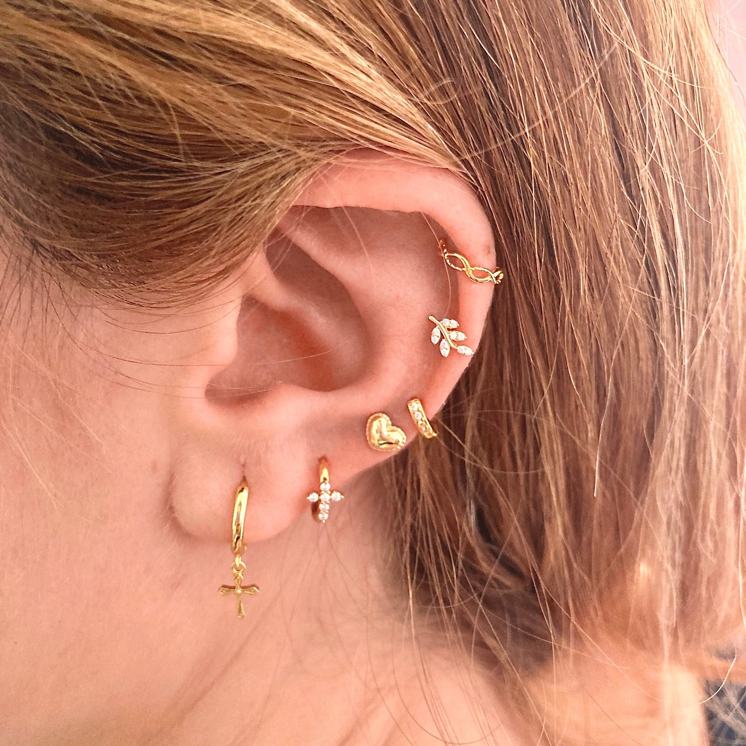 Ear cuff Infinity · Piercing Falso